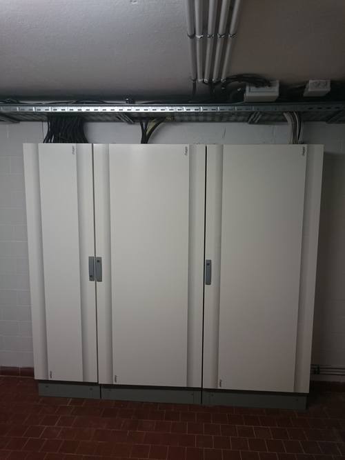Armoire HAGER quadro Villa Domaine du GAOU BENAT 83 - Mise ...